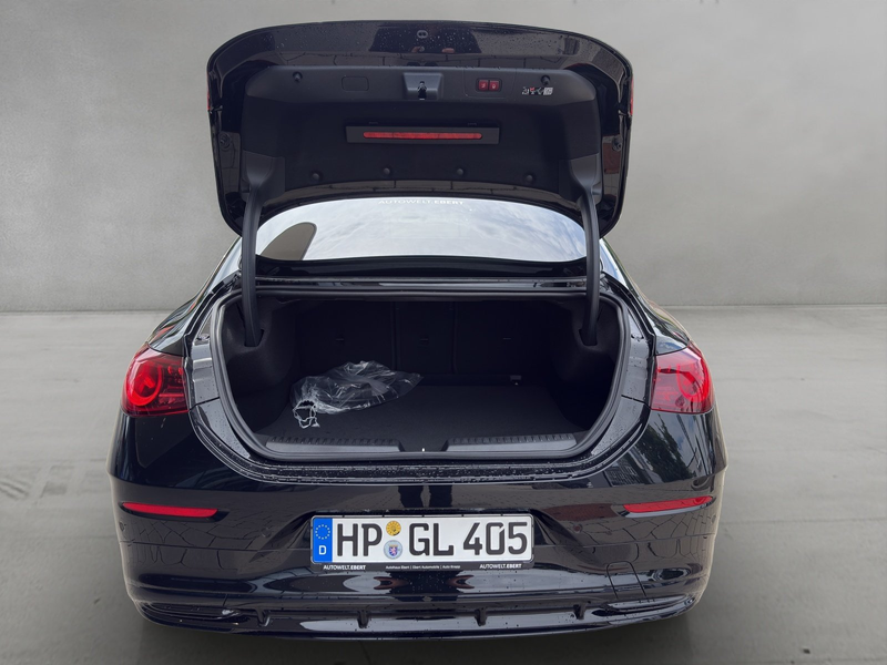 Mercedes-Benz CLA 250 + AMG 360 ° AHK DigiLight Burm Pano Distr — photo 7