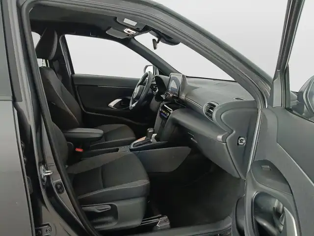 Toyota Yaris Cross view 11