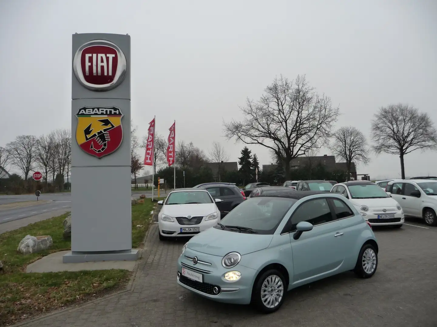 Fiat 500C Fiat 500C Hybrid, Klima, PDC, AppleCarPlay, Tempo Grün - 1