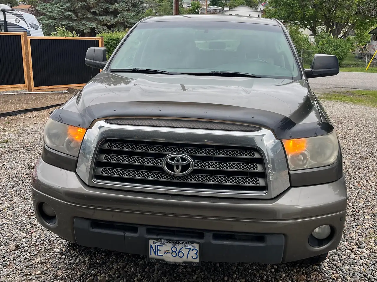 Toyota Tundra снимка Toyota Tundra