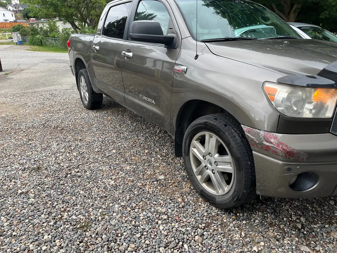 Toyota Tundra снимка Toyota Tundra