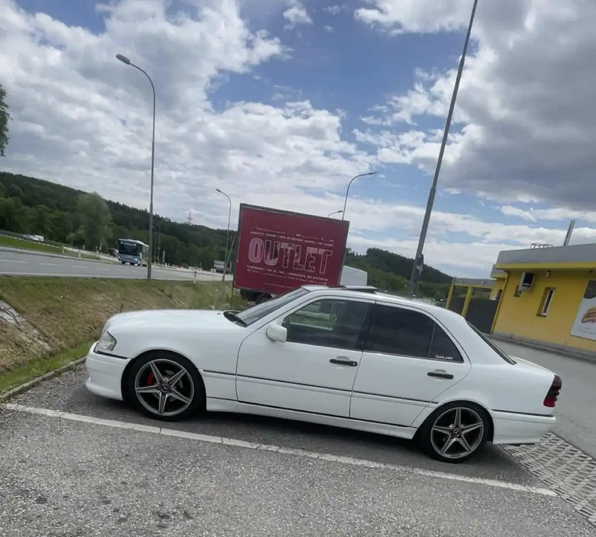 Mercedes-Benz C 230 C 230 Elegance Aut. - 2