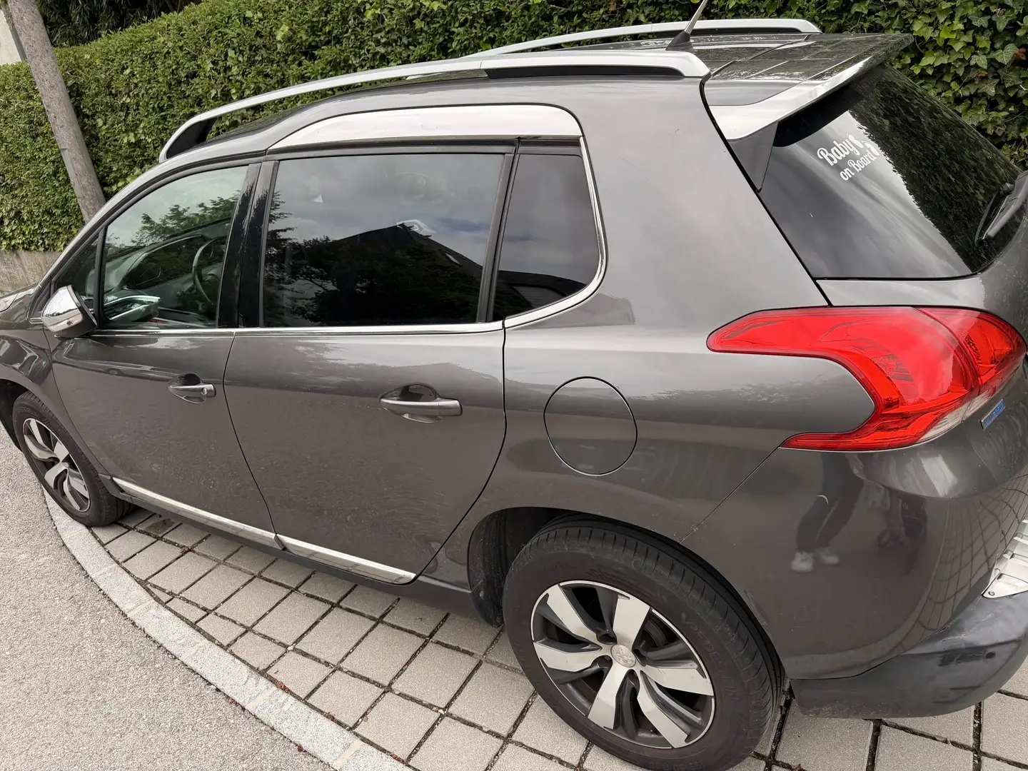 Peugeot 2008 2008 1,6 BHDI Allure Allure Grau - 2