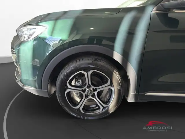 MG ZS view 7
