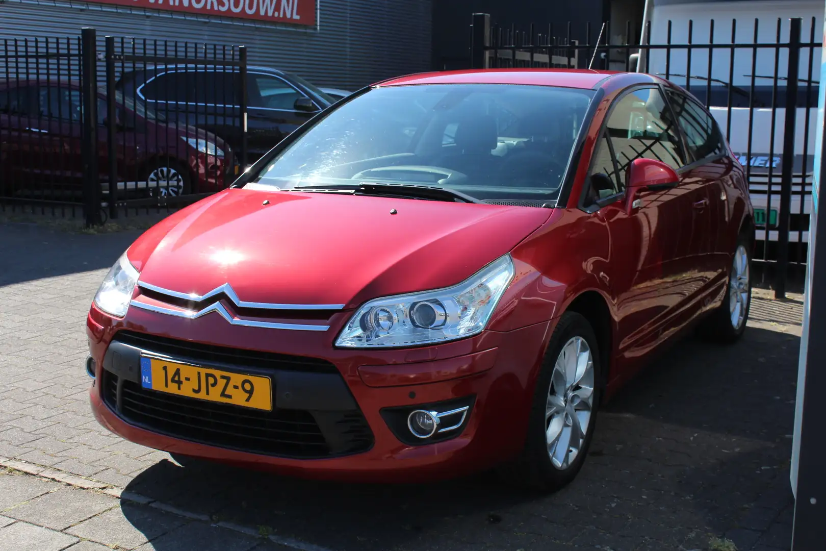 Citroen C4 Coupé 1.6i VTS Clima Cruise C. PDC 17Inch Xenon 10 Rojo - 2