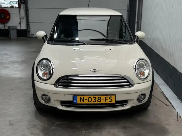 Mini Hatch view 2