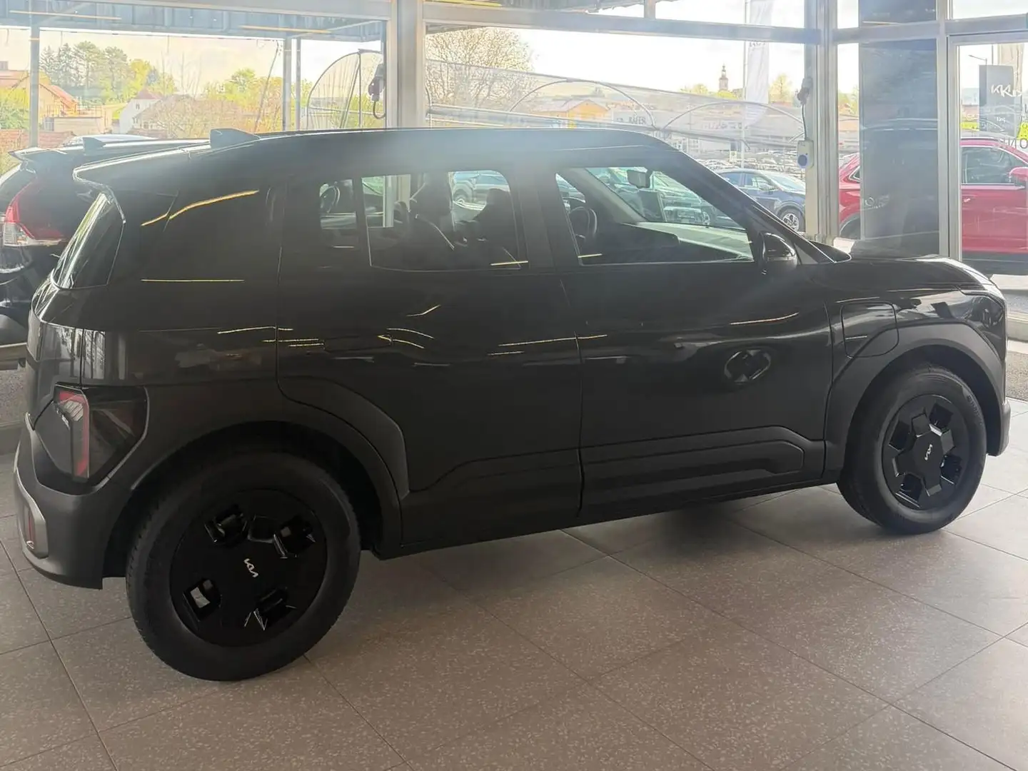 Kia EV2 EV2 5S Air 42,2 KWH AT FWD Schwarz - 2