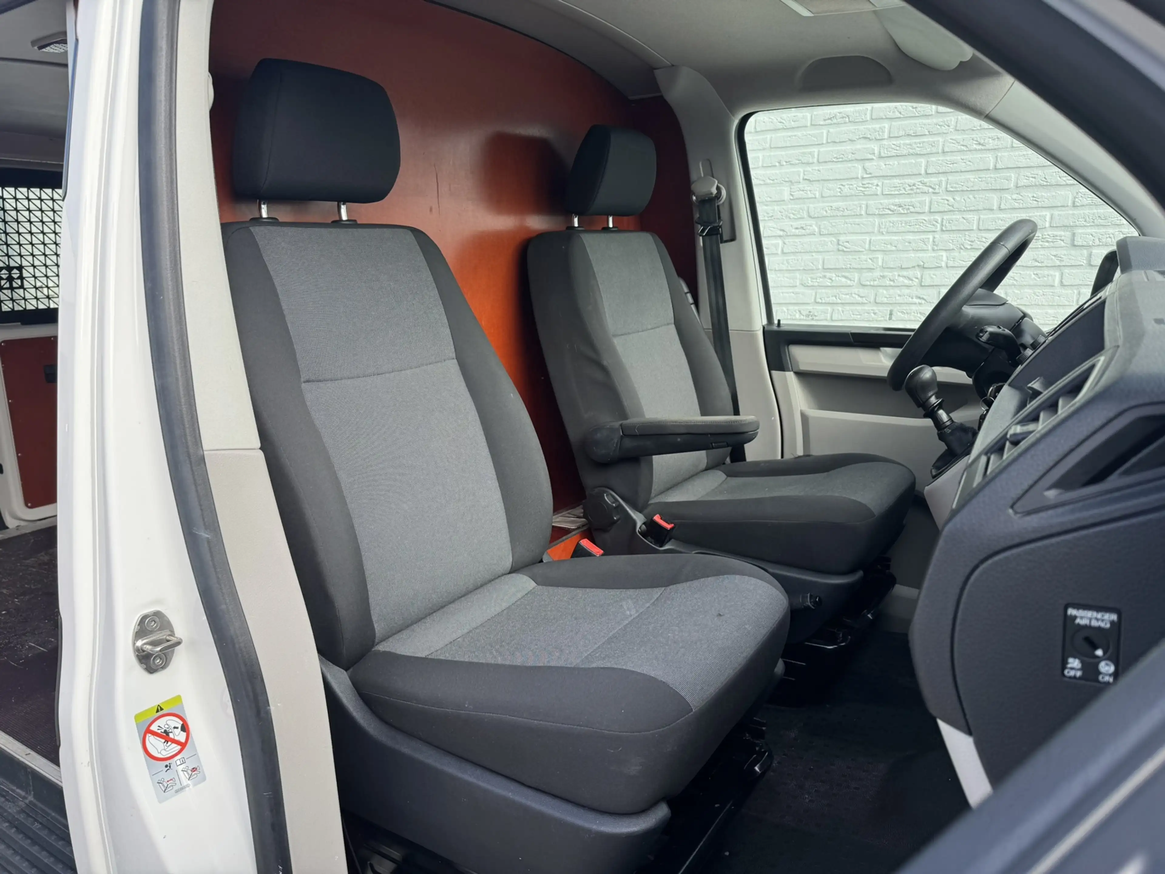 Volkswagen Transporter 2.0 TDI L1H1 Airco Camera Trekhaak Imperiaal Laadr — photo 21