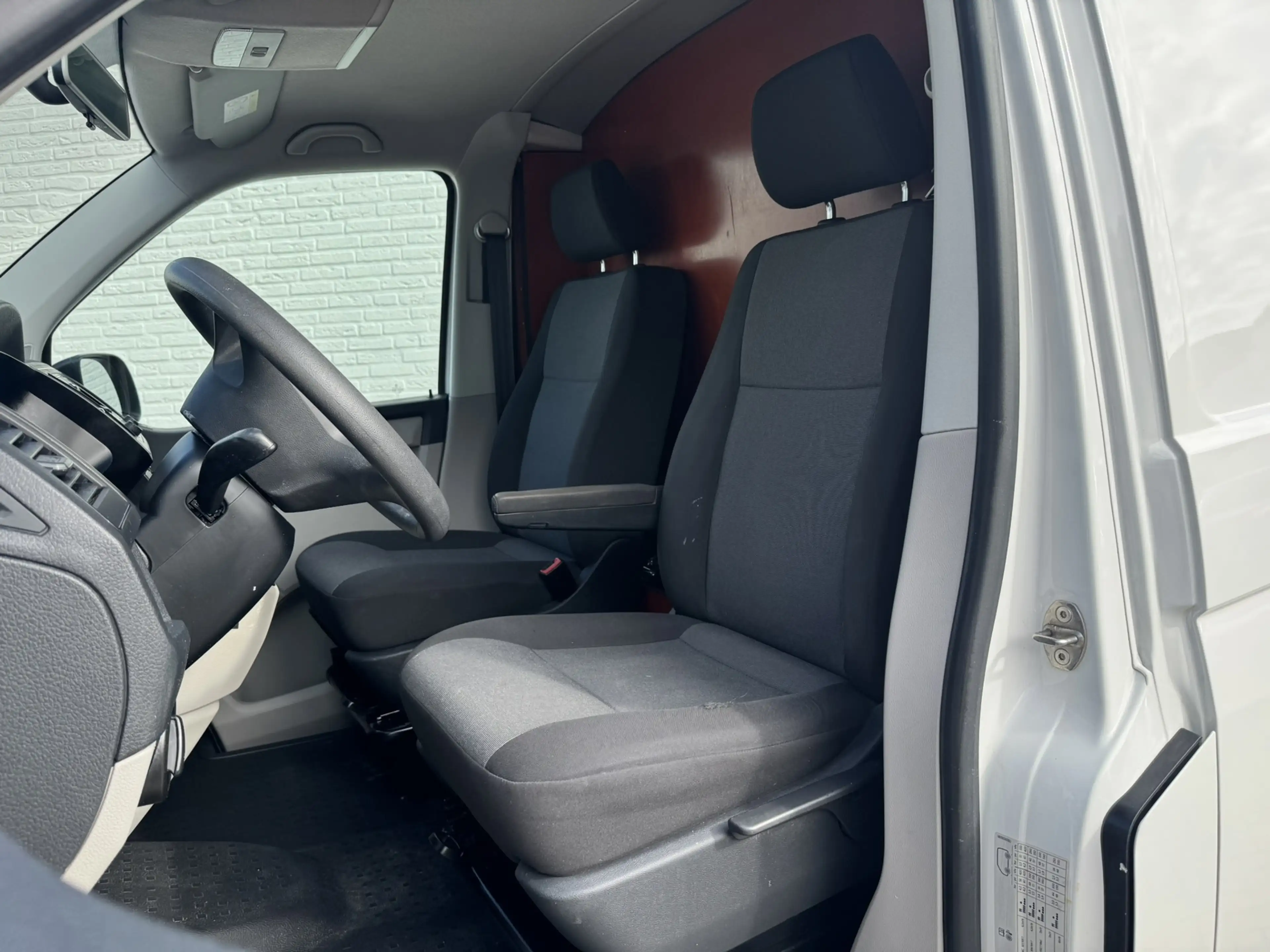 Volkswagen Transporter 2.0 TDI L1H1 Airco Camera Trekhaak Imperiaal Laadr — photo 4