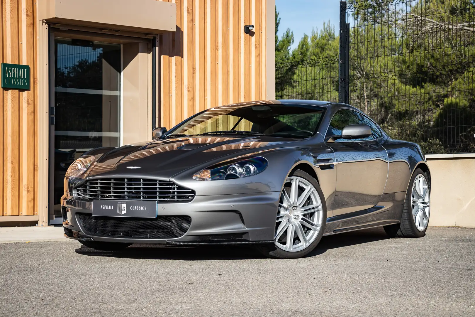 Aston Martin DBS DBS Manual Gris - 1