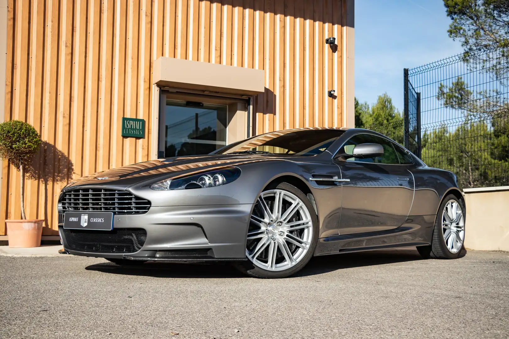 Aston Martin DBS DBS Manual Gris - 2