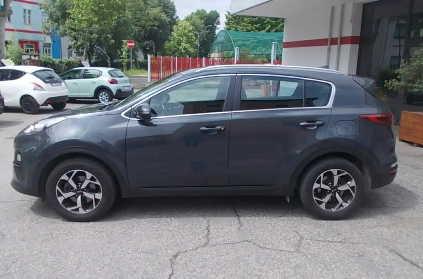 Kia Sportage 1.6 CRDI 48.000 KM BUSINESS CLASS DCT NAVIGATORE Grigio - 2