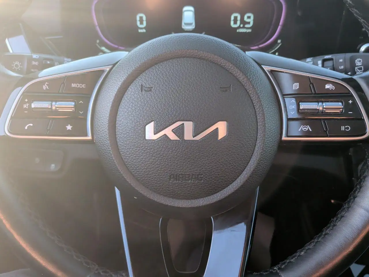 Kia Seltos снимка Kia Seltos