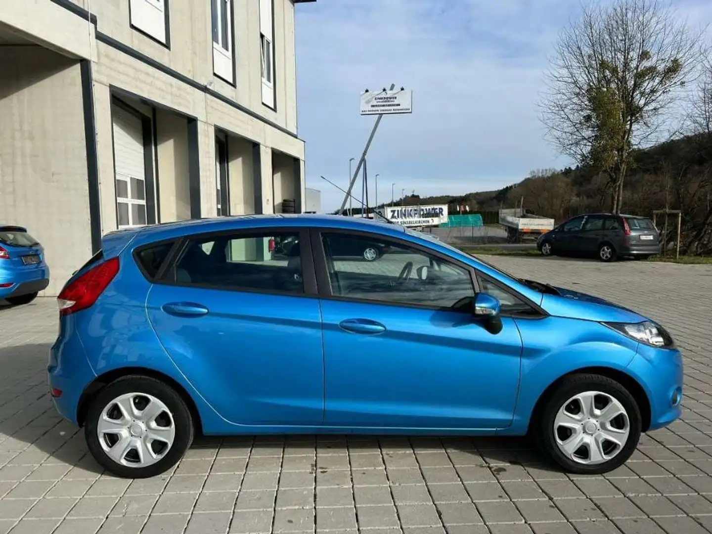 Ford Fiesta Fiesta Ghia 1,25 Ghia Blau - 1