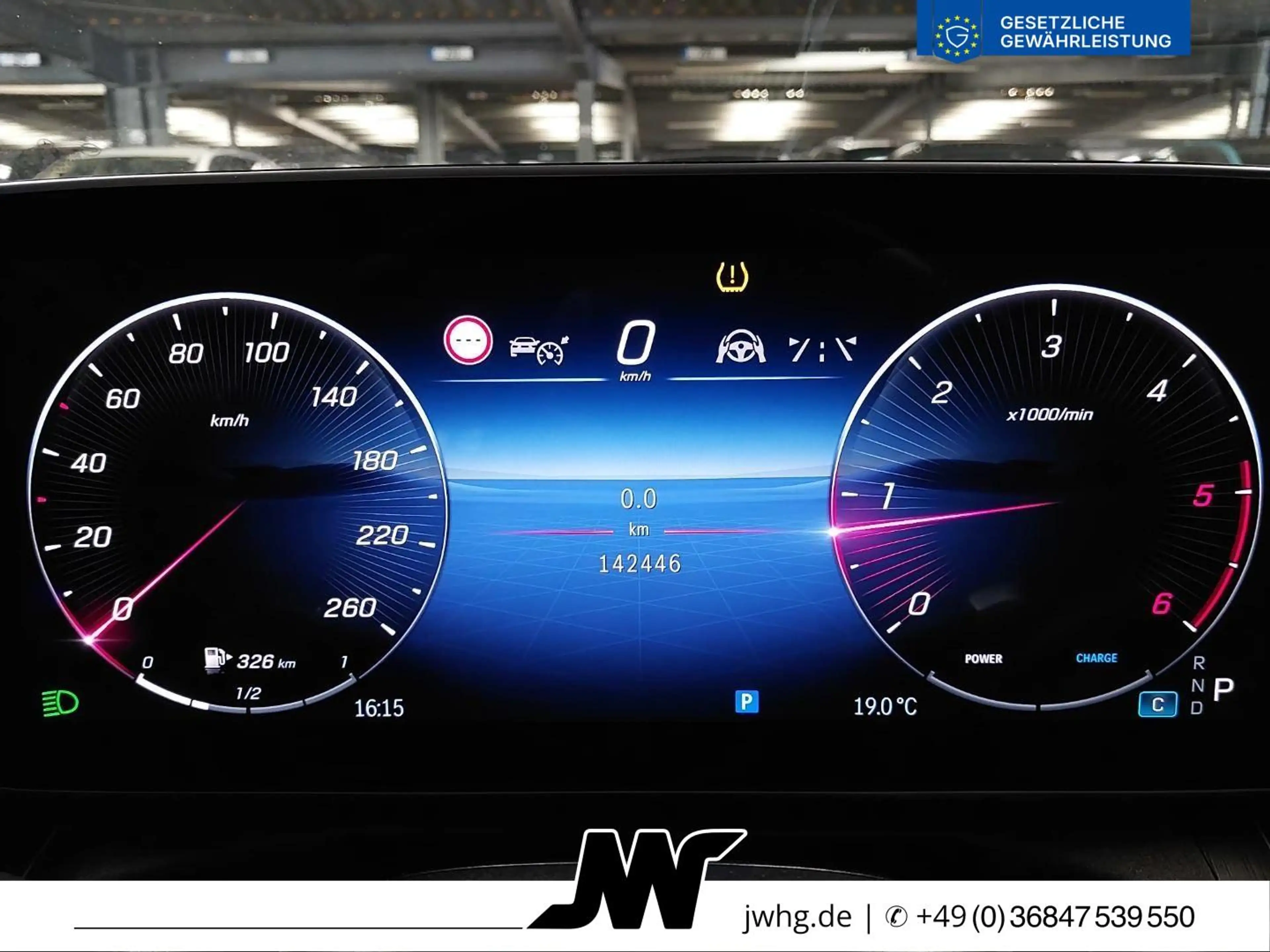 Mercedes-Benz C 300 2x AMG line HeadUp Widescreen 360K Digital — photo 9