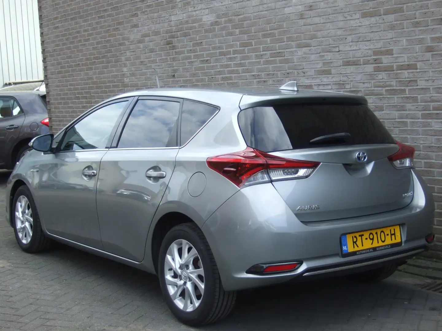 Toyota Auris 1.8 Hybrid Dynamic Go - 2e eig! - Mistlampen voor Gris - 2