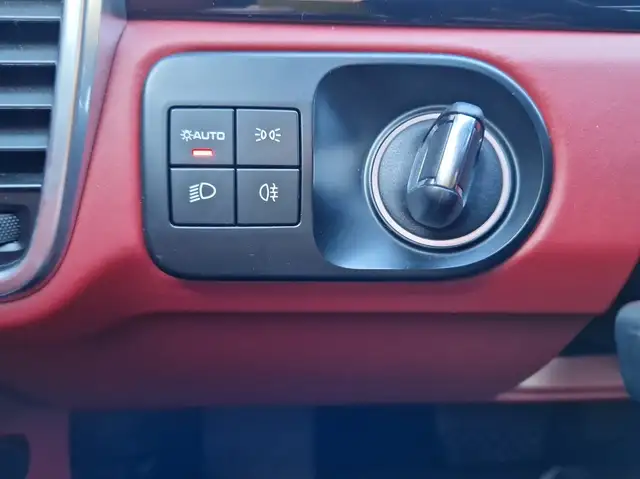 Porsche Cayenne view 15