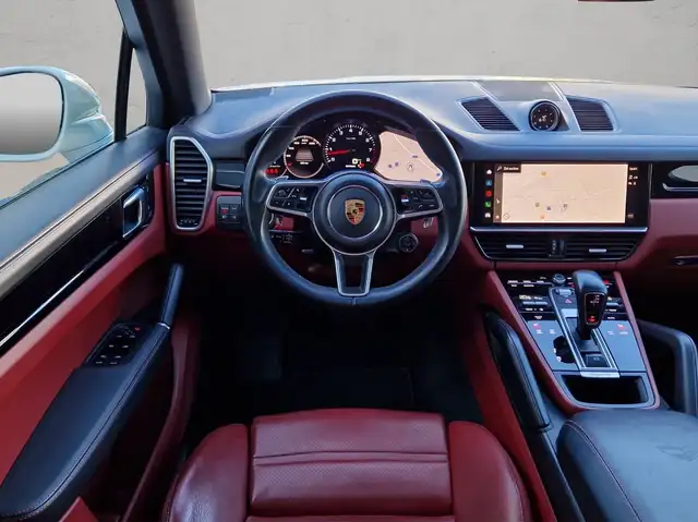 Porsche Cayenne view 4