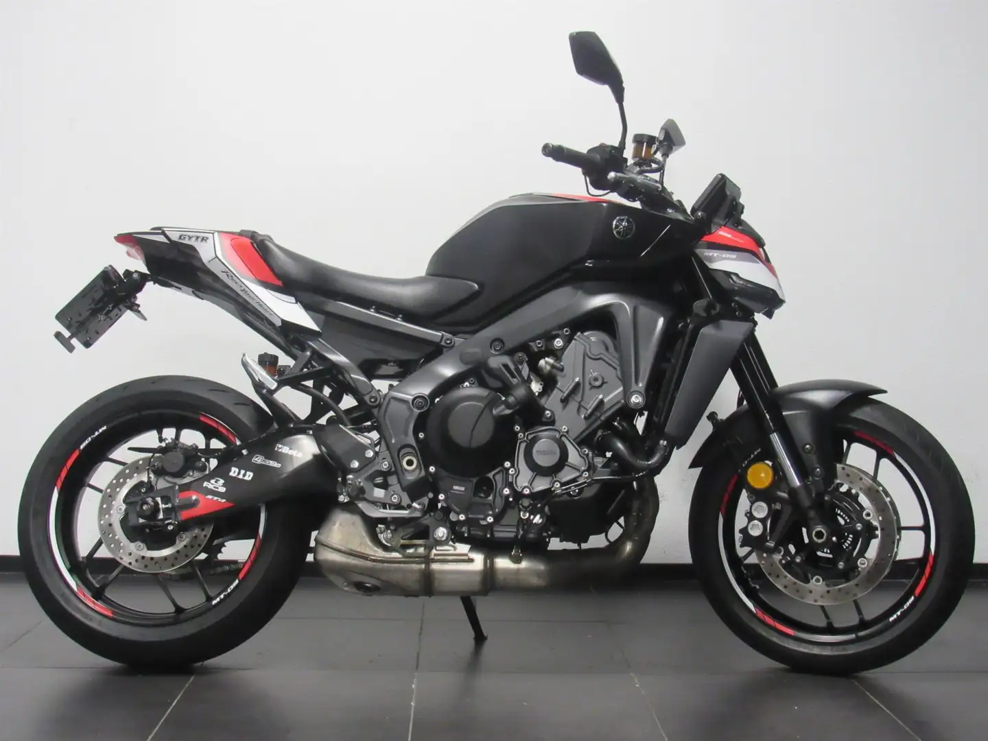 Yamaha MT-09 Y-AMT ABS Schwarz - 1