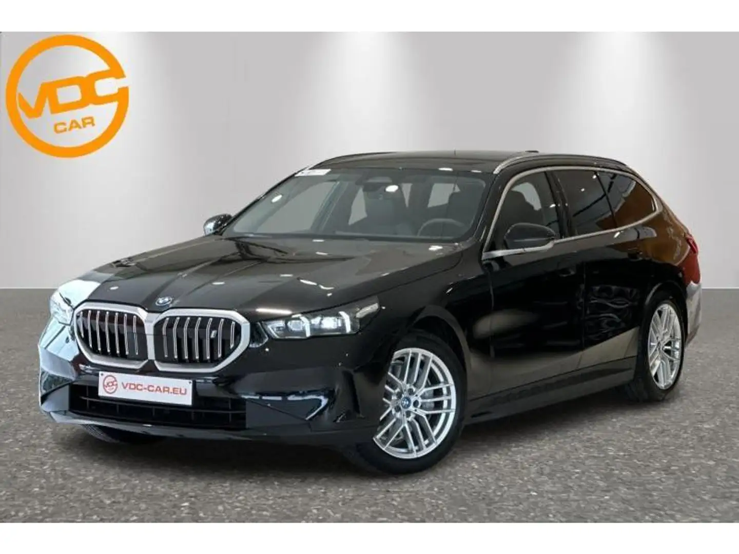 BMW i5 Touring eDrive40 Zwart - 1
