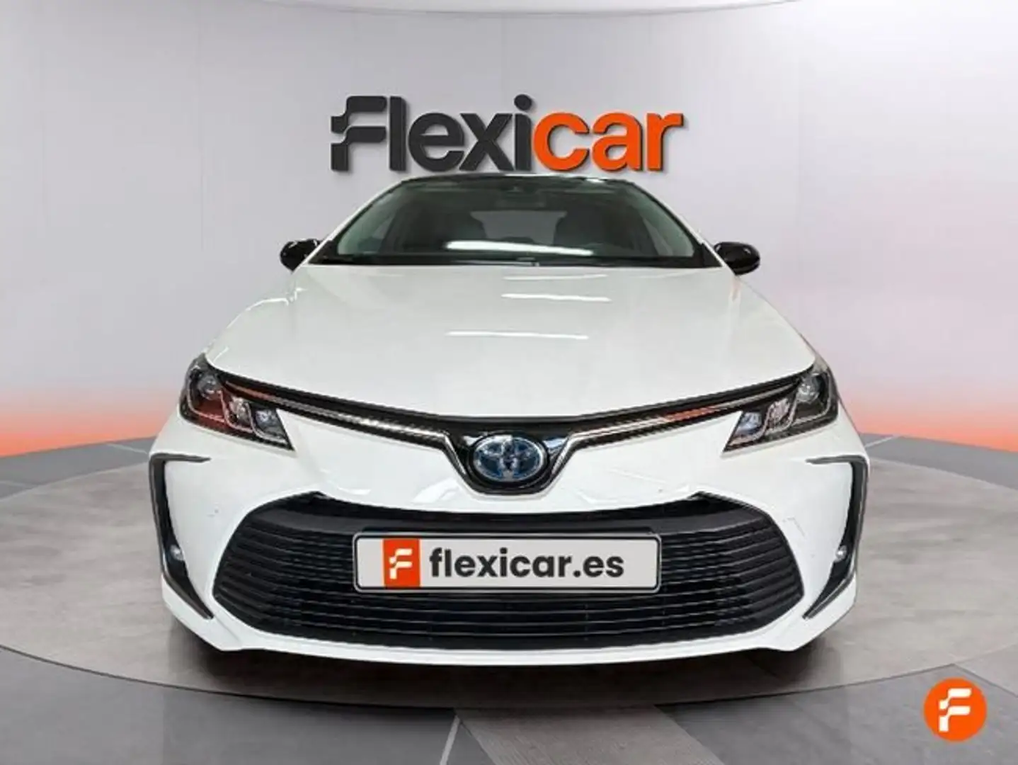 Toyota Corolla 1.8 125H ACTIVE TECH E-CVT SEDAN Blanco - 2