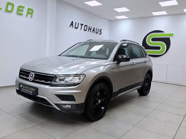 Volkswagen Tiguan view 3