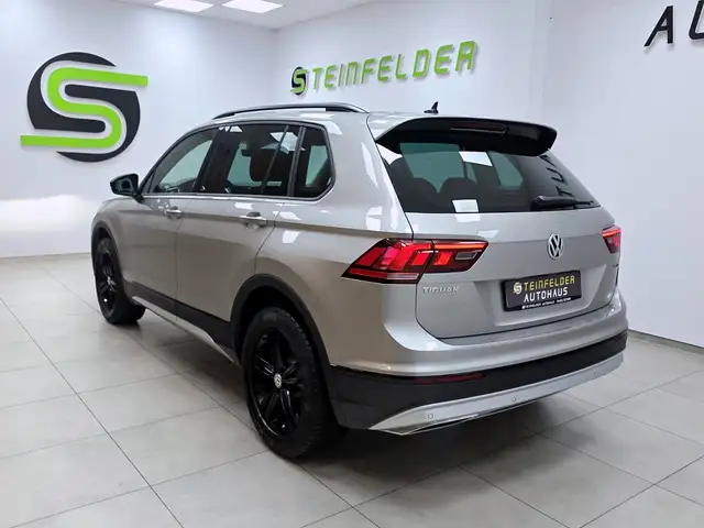 Volkswagen Tiguan view 5
