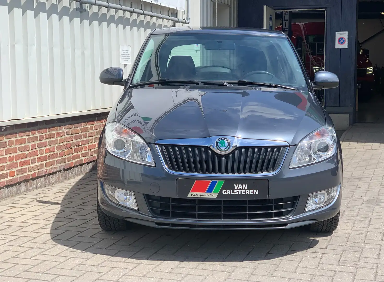 Skoda Fabia SW 1.2 TSI Ambiente DSG Gris - 2
