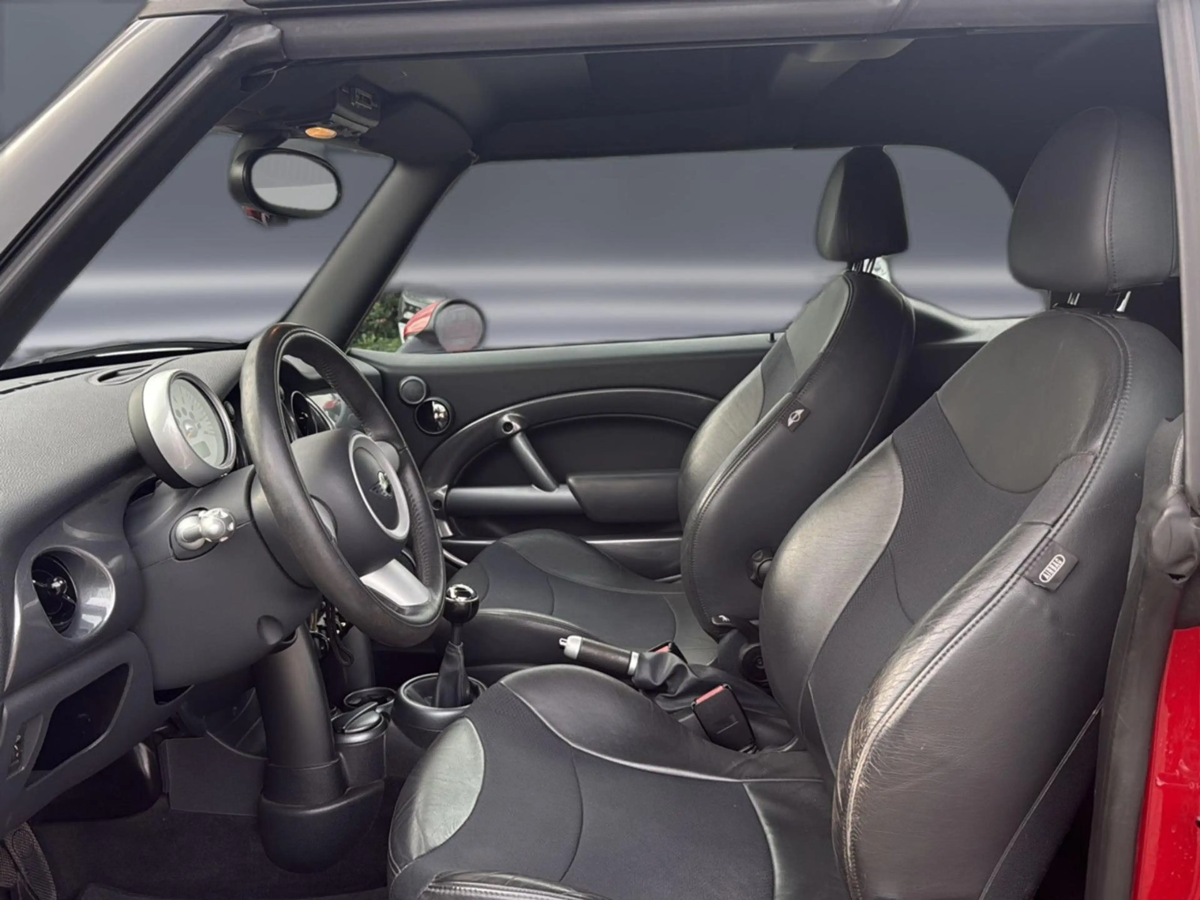 MINI Cooper Cabrio — photo 11
