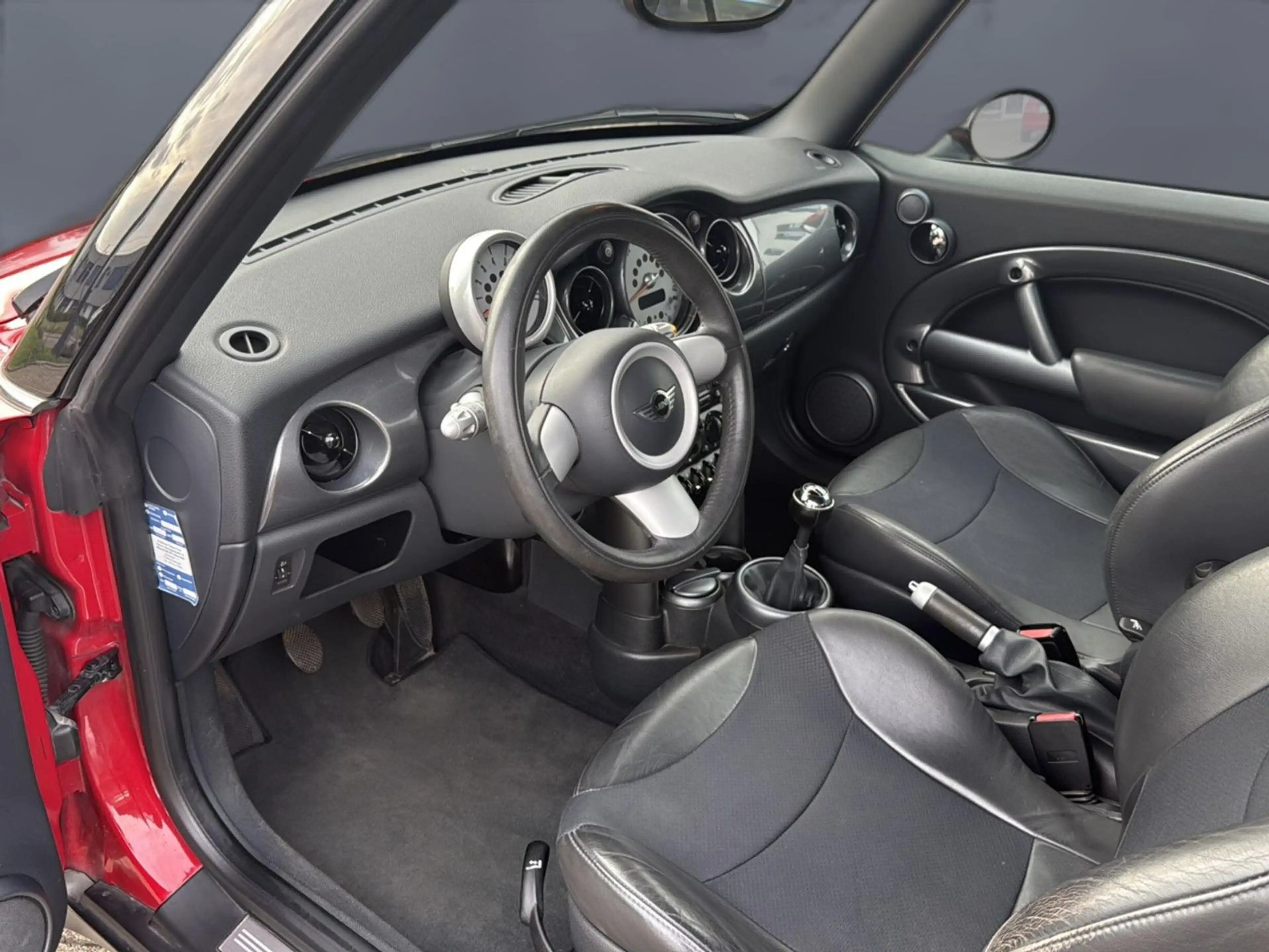 MINI Cooper Cabrio — photo 10