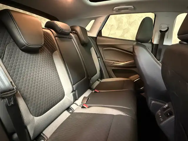 Opel Grandland X view 12