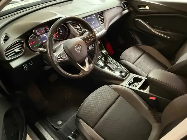 Opel Grandland X view 10