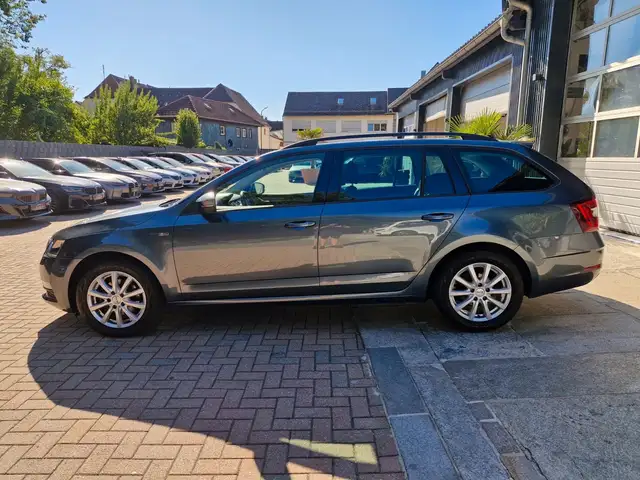 Skoda Octavia view 8