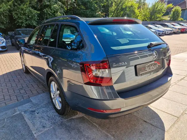 Skoda Octavia view 7