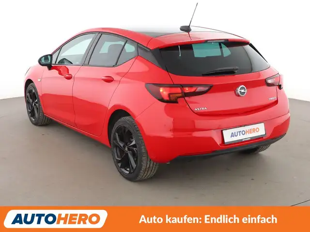 Opel Astra view 4
