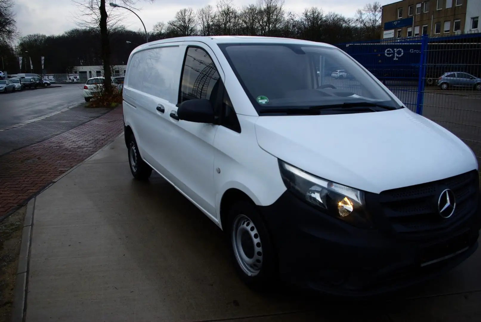 Mercedes-Benz Vito Kasten 109/110/ CDI WORKER FWD kompa Blanc - 2