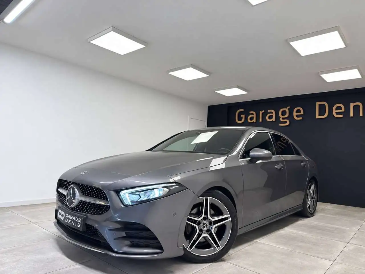 Mercedes-Benz A 180