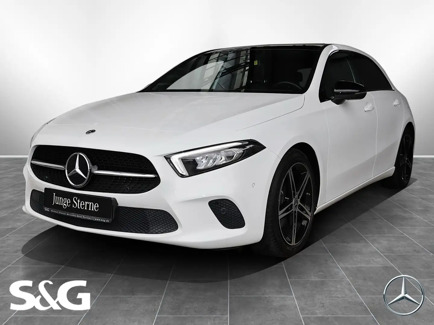 Mercedes-Benz A 180 d PANORAMA+NIGHTPAKET+CARPLAY+MBUX+LED+18" Weiß - 1