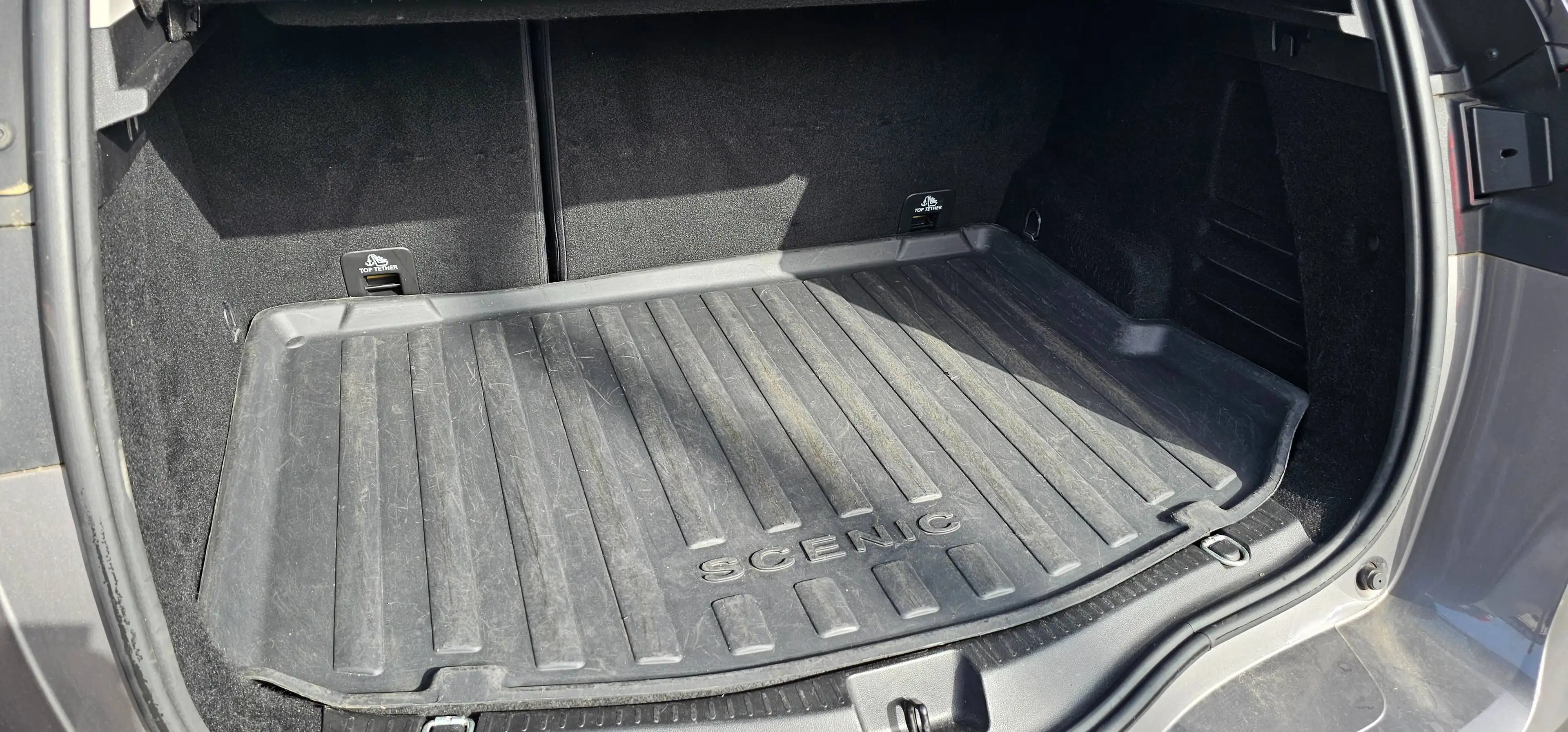 Renault Scenic Limited — photo 10