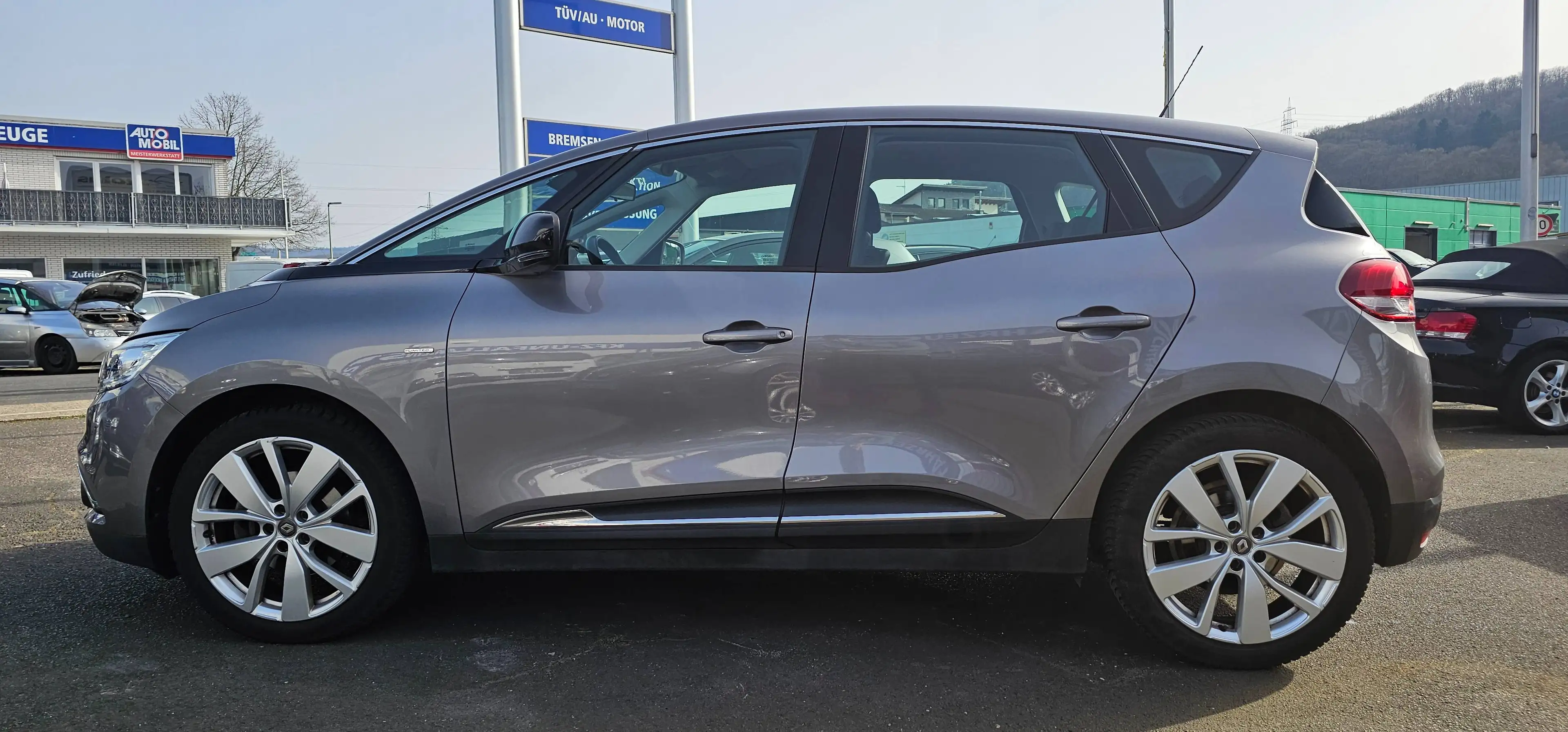 Renault Scenic Limited — photo 4