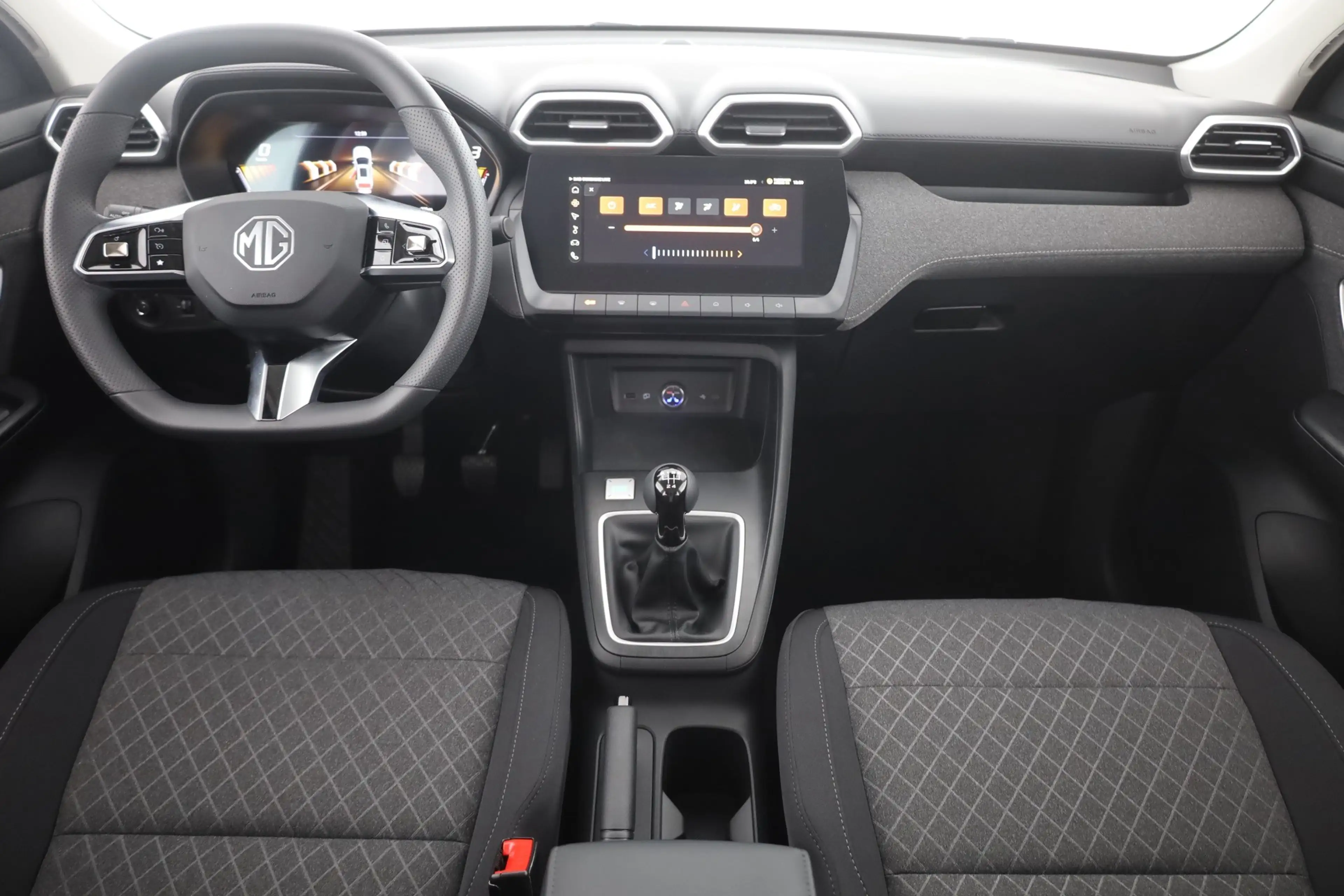 MG ZS 1.5 VTi-Tech Standard Navi Kamera Tempomat — photo 9