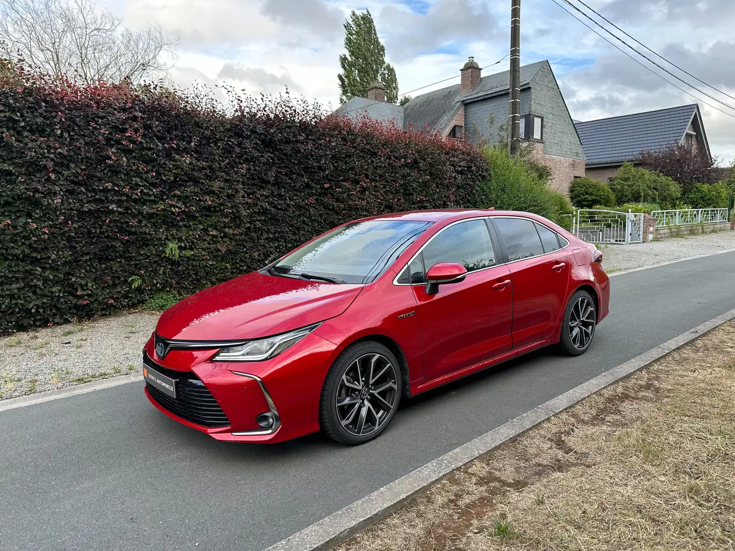 Toyota Corolla Hybrid 1.8 Premium Plus e-CVT - GARANTIE 01/2032 Rood - 2