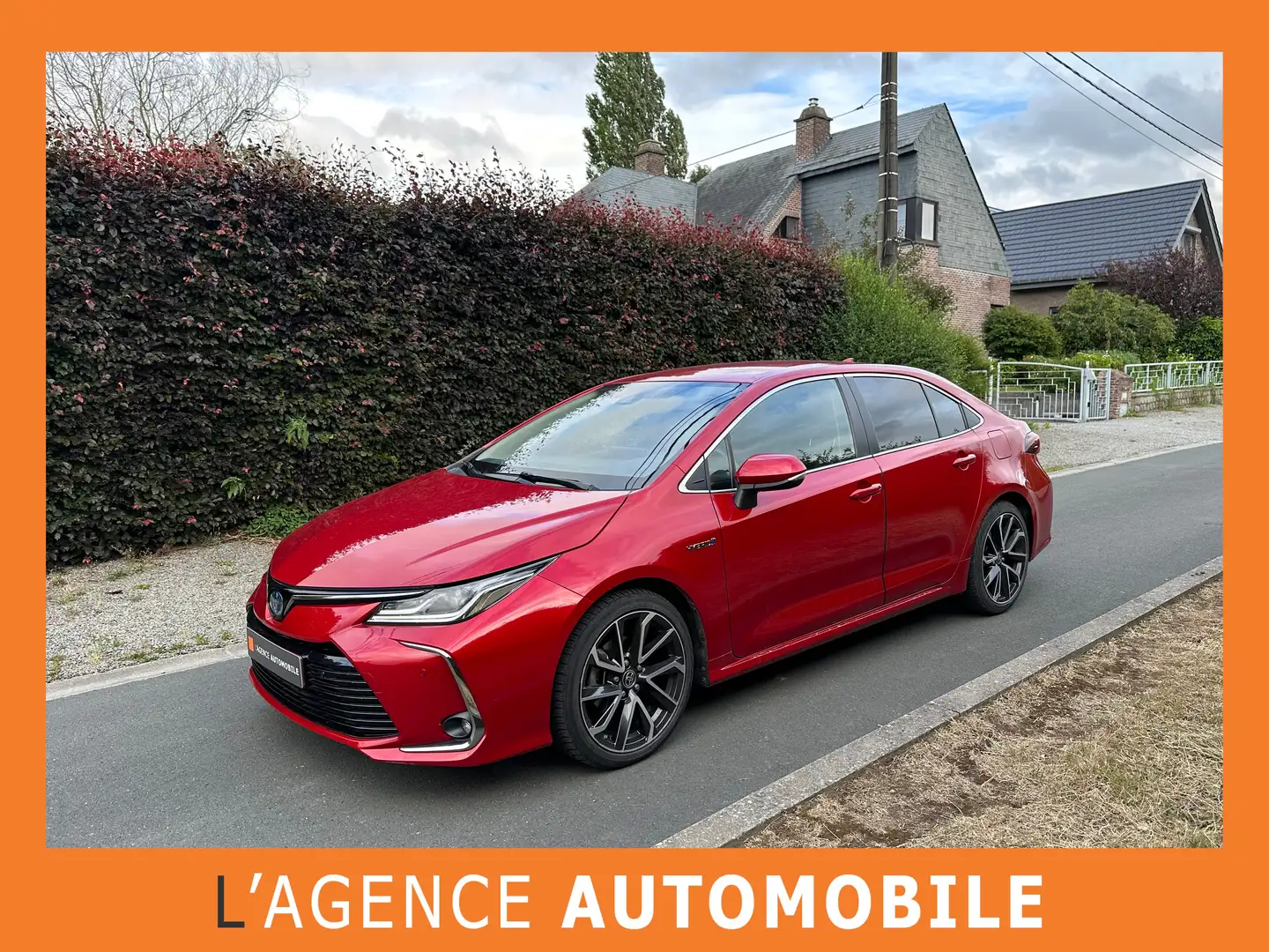 Toyota Corolla Hybrid 1.8 Premium Plus e-CVT - GARANTIE 01/2032 Rood - 1