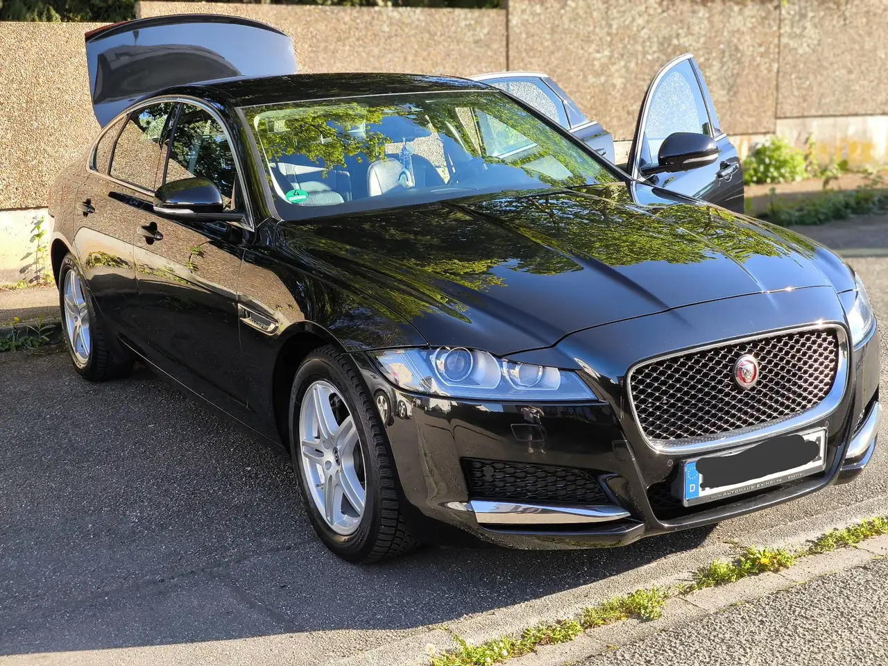 Jaguar XF