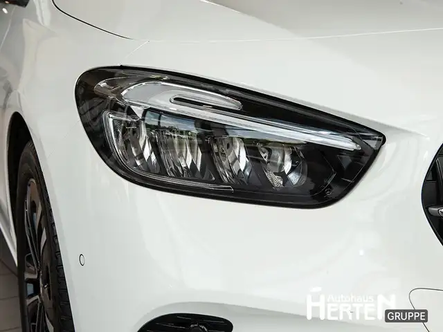 Mercedes-Benz B Class view 13