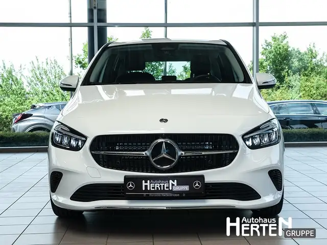 Mercedes-Benz B Class view 2