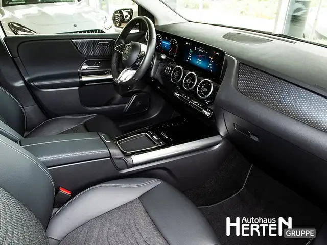 Mercedes-Benz B Class view 6