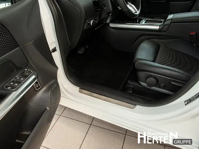 Mercedes-Benz B Class view 12
