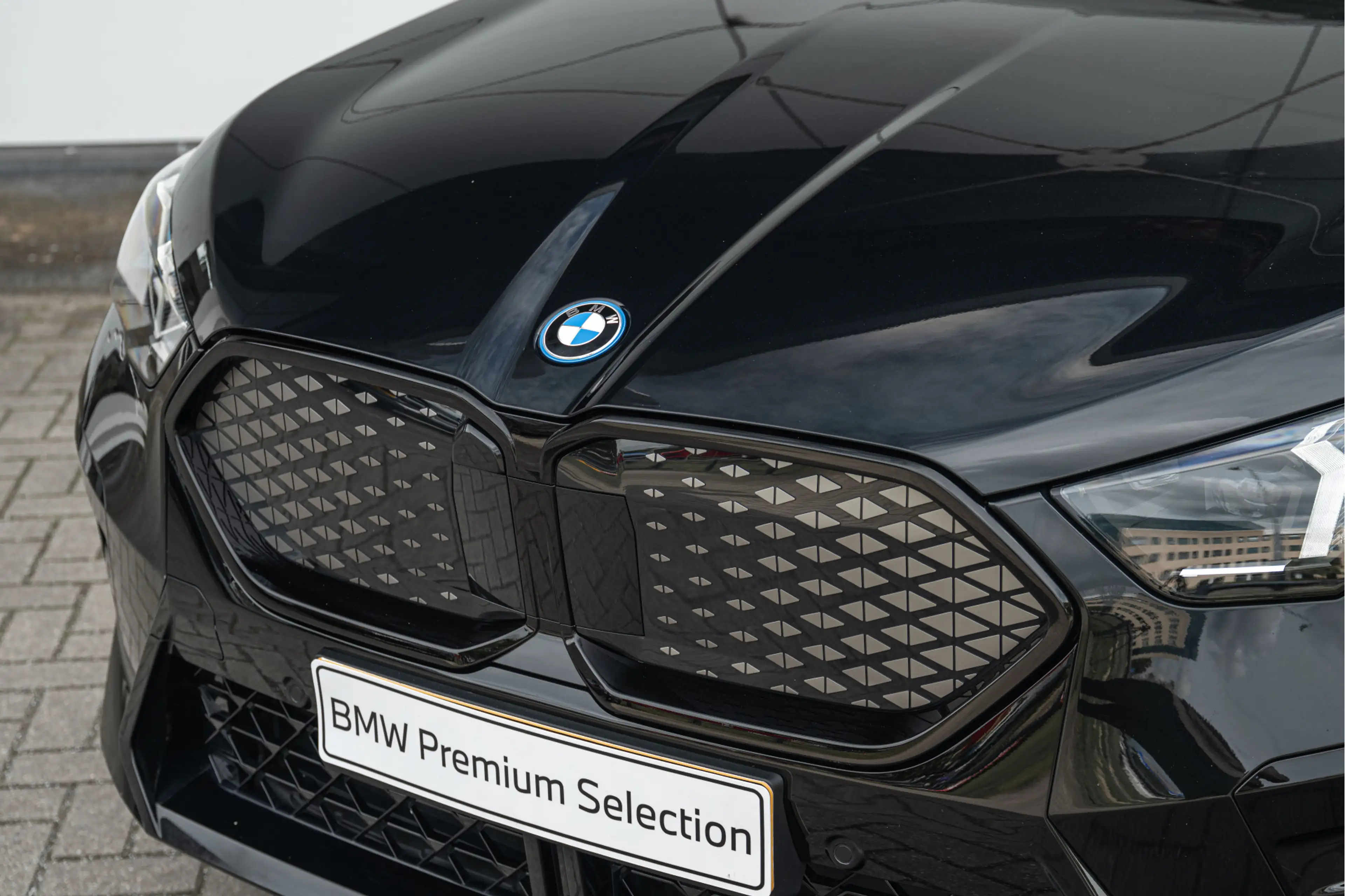 BMW iX2 eDrive20 M Sport / Sportstoelen / Achteruitrijcame — photo 7