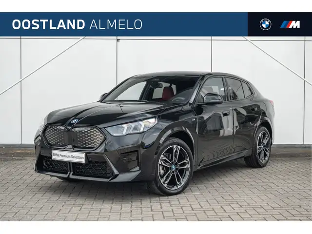 BMW iX2 eDrive20 M Sport / Sportstoelen / Achteruitrijcame